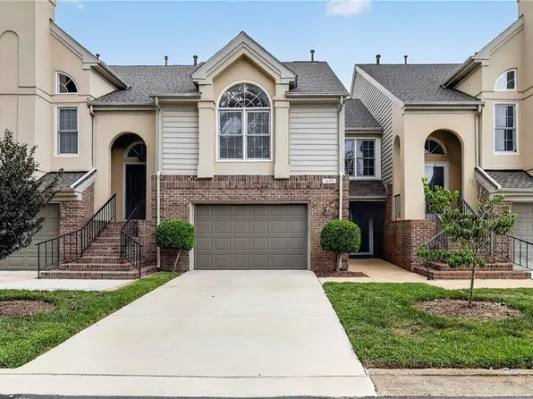 1075 Hanson Way, Virginia Beach, VA 23454