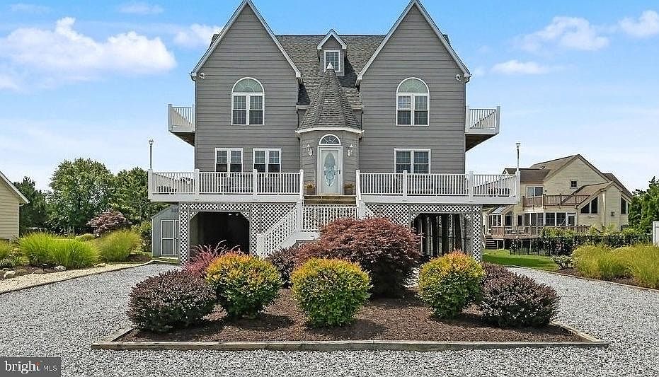 1st image of 38884 Cove Ct