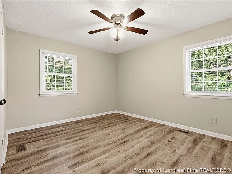 1902 Paisley Ave — Photo 13