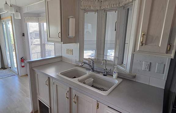 4th image of 702 S Meridian Rd #426