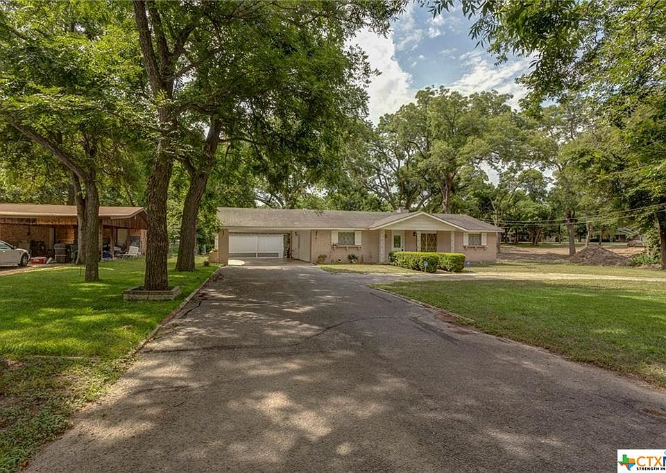 1st image of 2257 Manor Dr