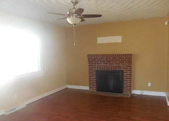 4th image of 715 Edinburg Ave