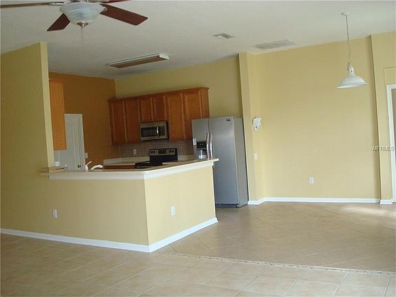 4th image of 25700 Santos Way