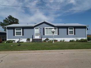702 E Elm St, Glasco, KS 67445