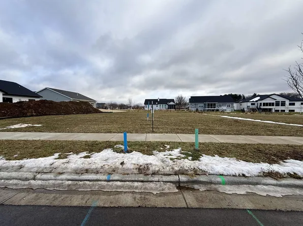 7701 Stonecrop Way #155, Deforest, WI 53532