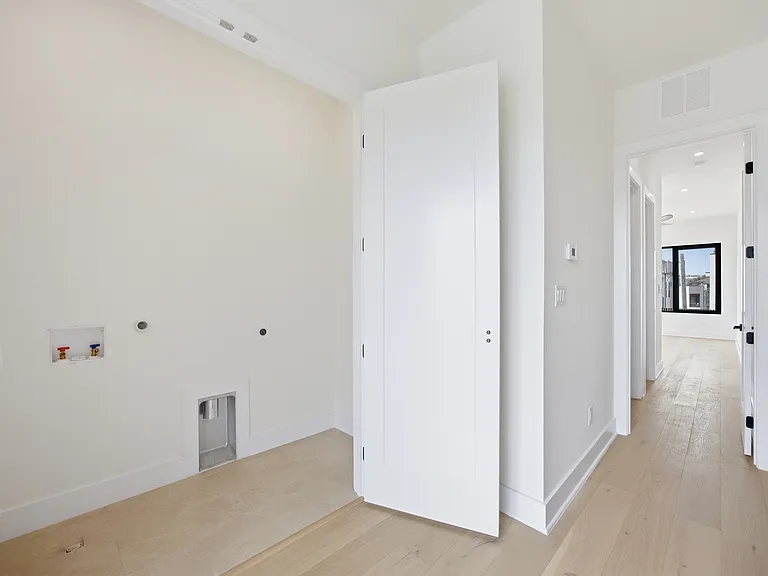 4222 Munger Ave — Photo 43