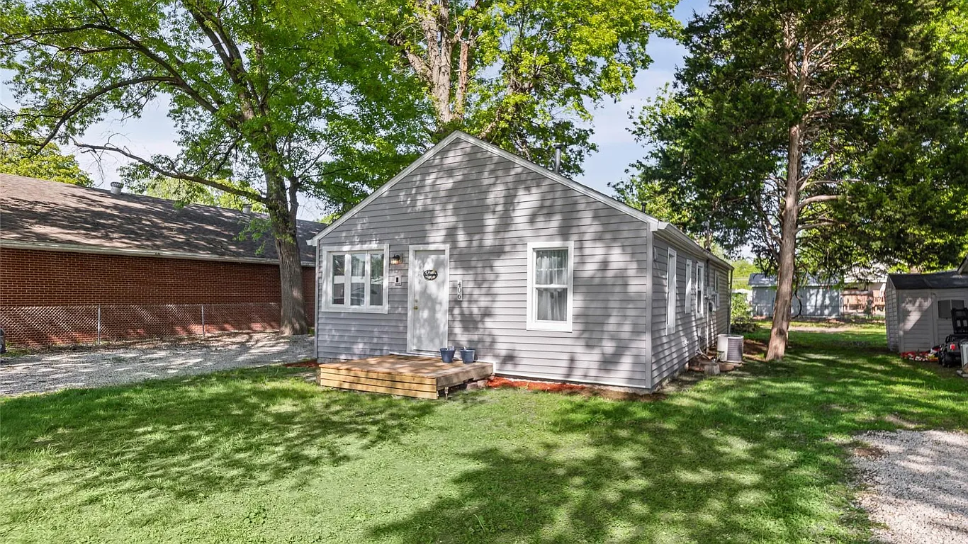 3 bed, 1152 sqft, $1,400 — Photo 2
