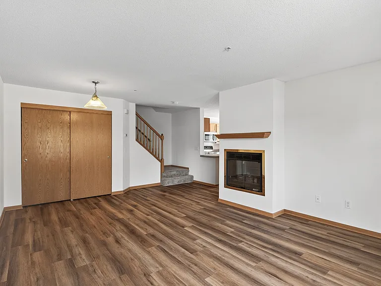 11208 Providence Ln — Photo 6