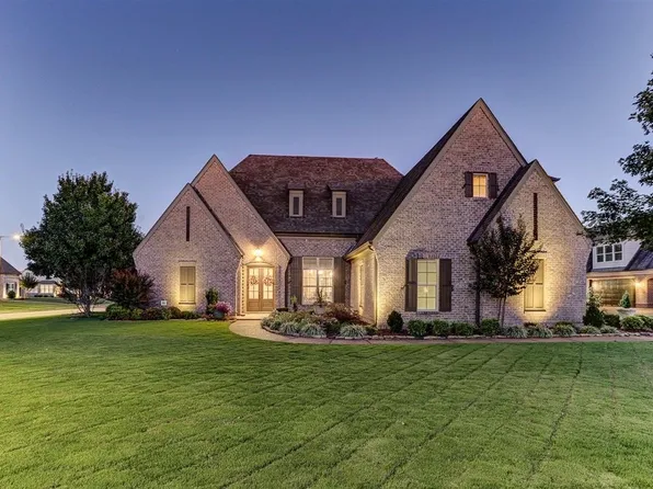 1380 Martway St, Collierville, TN 38017