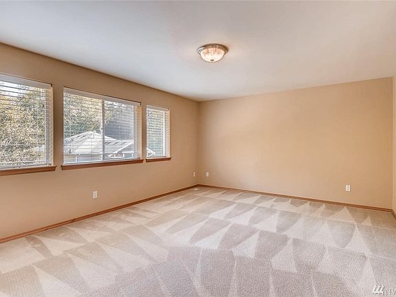 5th image of 13925 76th Ave NW