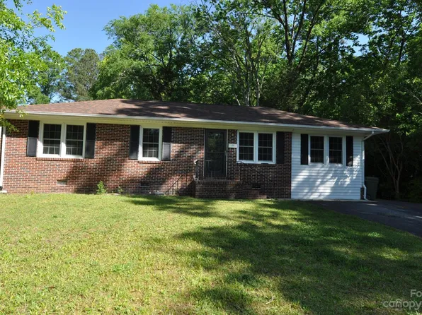 135 Woodland Dr, Chester, SC 29706