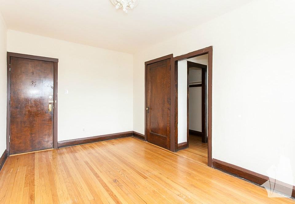 1st image of 2700 N Spaulding Ave #3P0