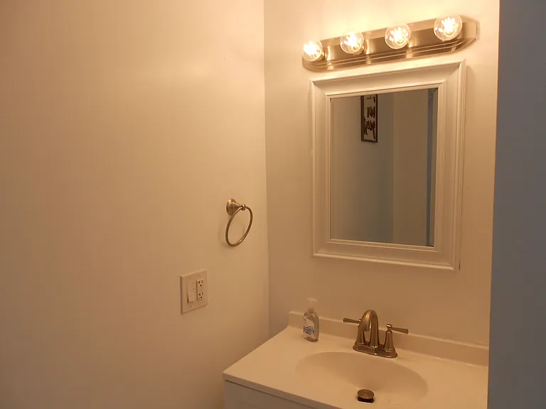 817 NW 30th Ct — Photo 14