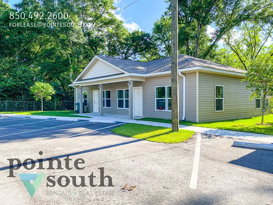 2BD/1BA Duplex — Photo 2