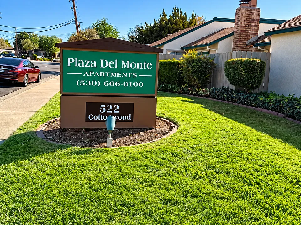 PLAZA DEL MONTE APARTMENTS