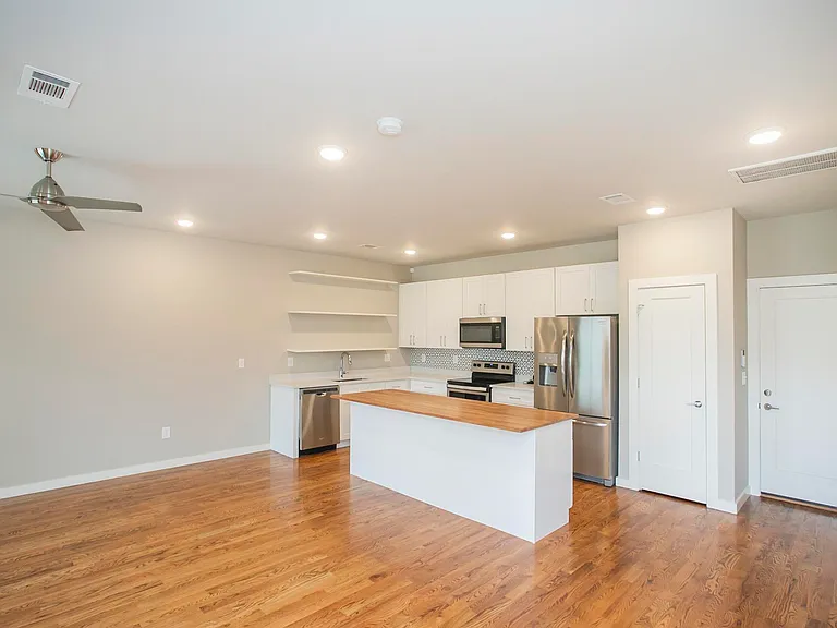 3637 Hydes Ferry Rd — Photo 32