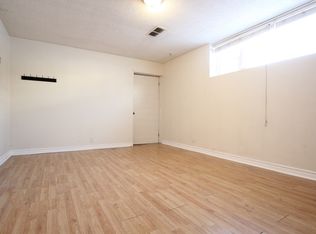 2422 Clover St #3, Ottawa, ON K1V 8G5