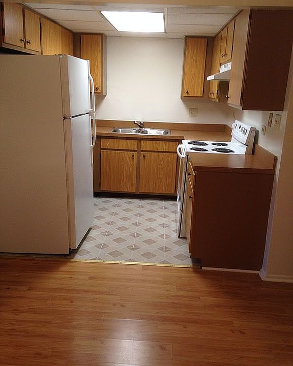 2nd image of 420 Perrie Dr Unit 101