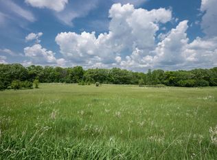 S23W33374 Sutton Ridge Ct, Dousman, WI 53118