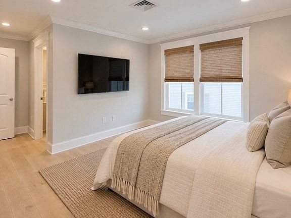 3rd image of 150 Athens St #5X