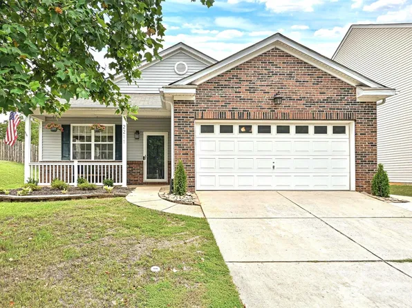 2211 Savannah Hills Dr, Matthews, NC 28105