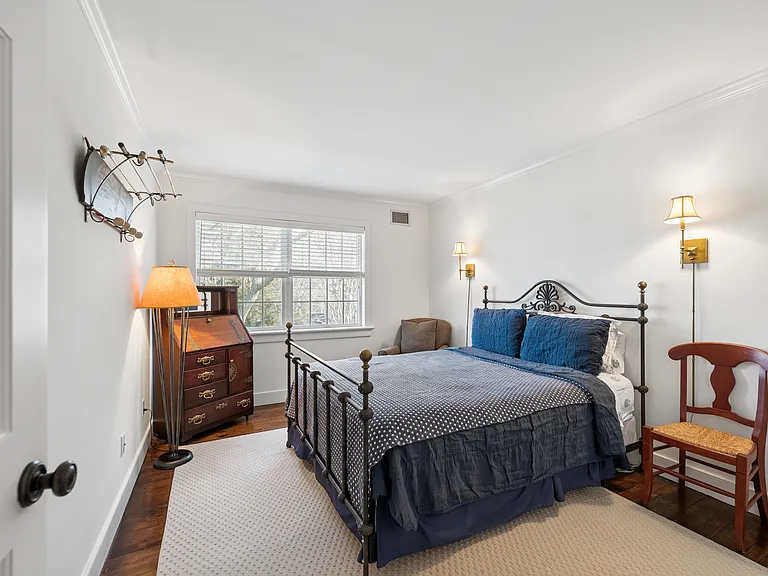 8 Lauras Ln — Photo 17