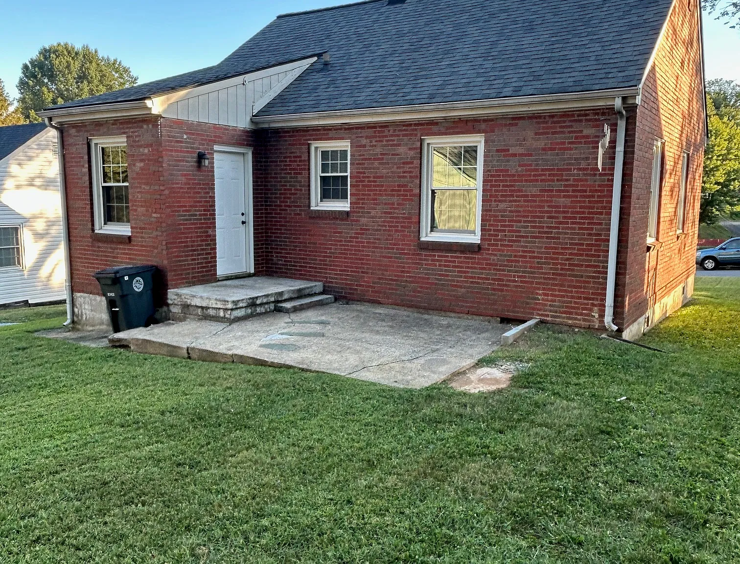 1316 Harding St — Photo 2