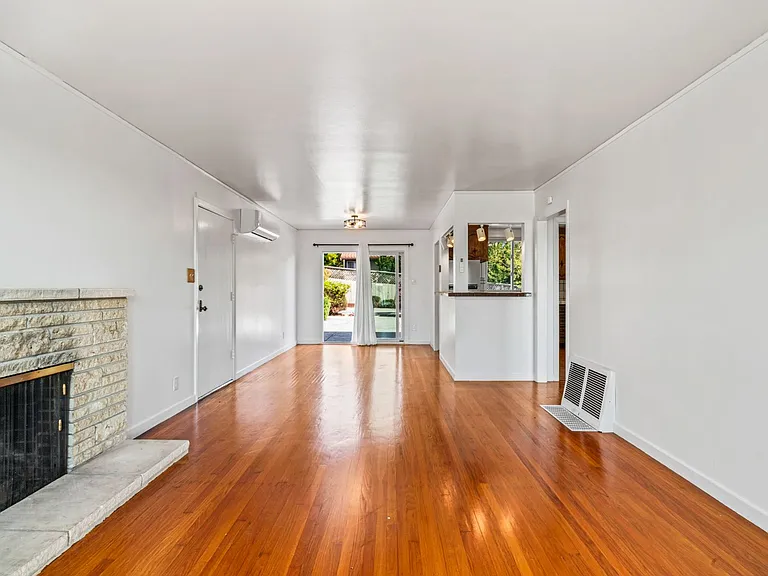 1796 Hickory Ave — Photo 6