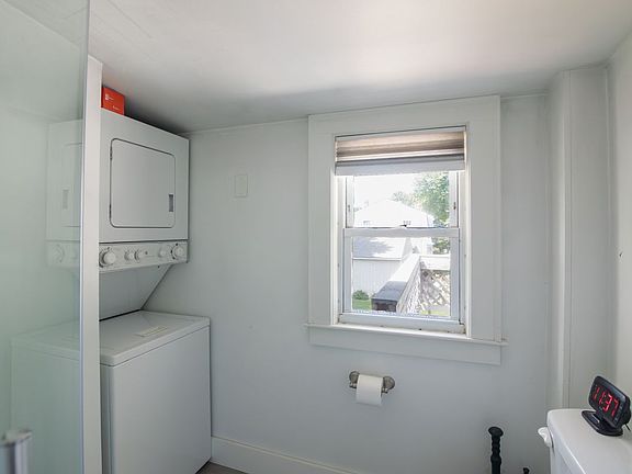 2nd image of 299 South Rd Floor 1