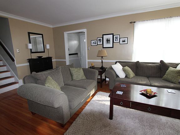 2nd image of 127 S Ellsworth Pl