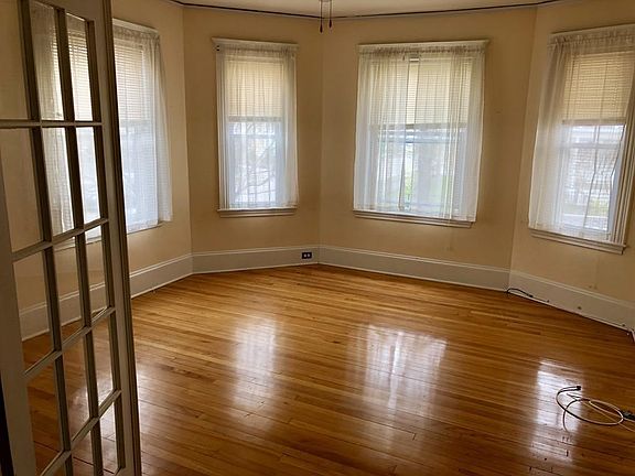 2nd image of 29 Atherton St