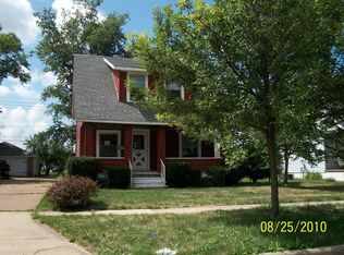 1374 Craneing Rd, Wickliffe, OH 44092