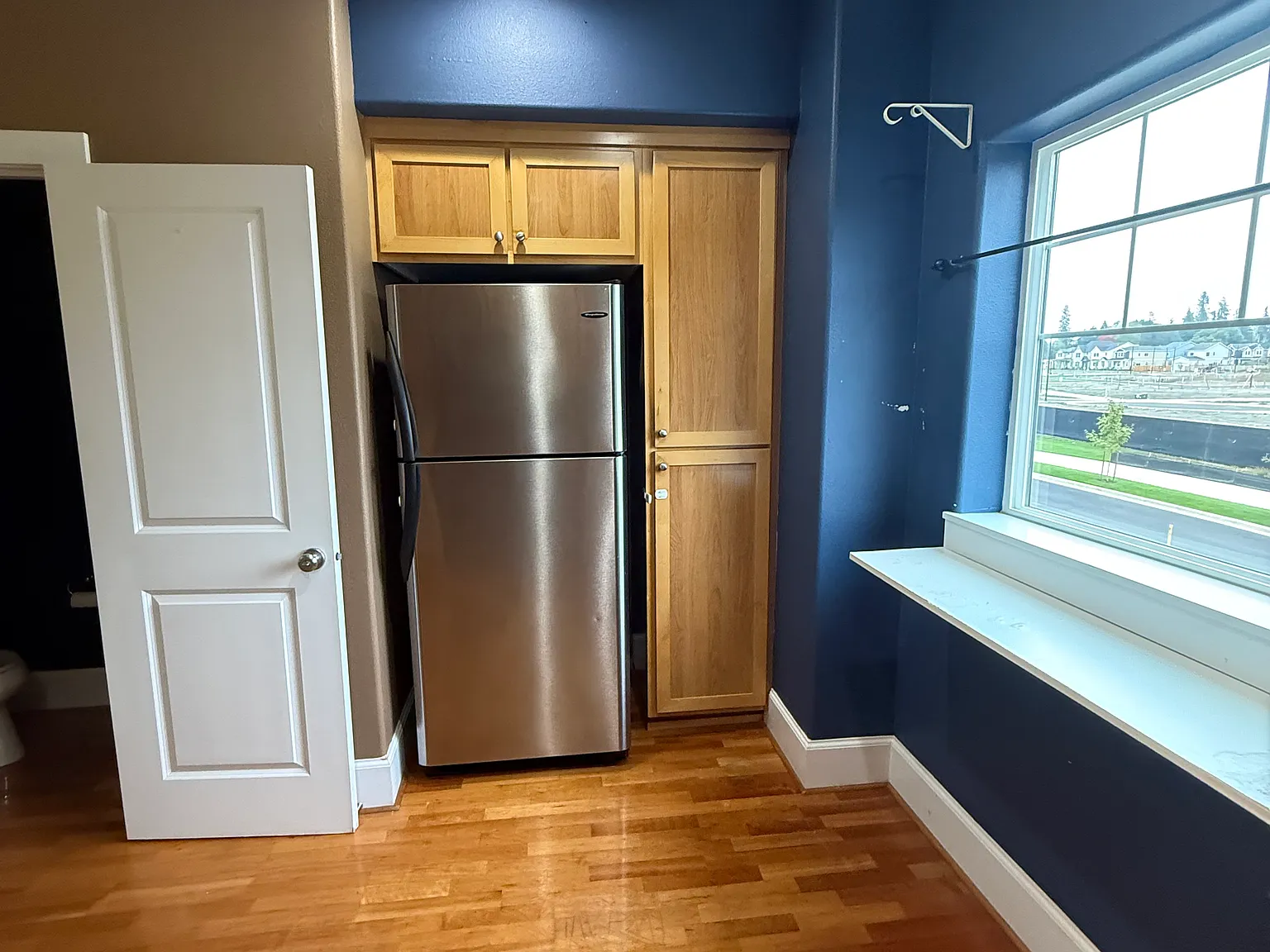 3 bed, 2.5 bath, 1553 sqft, $2,100 — Photo 4