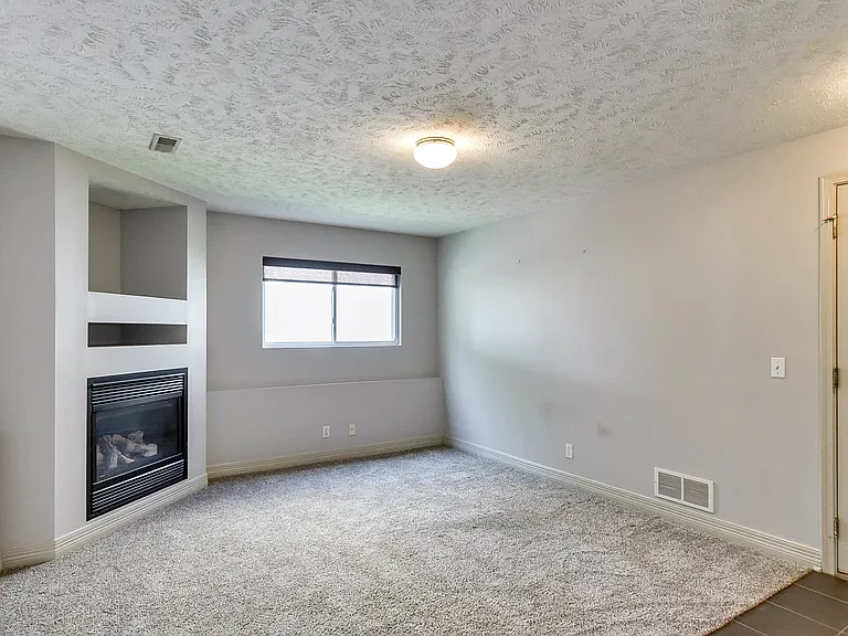16655 Erskine St — Photo 26