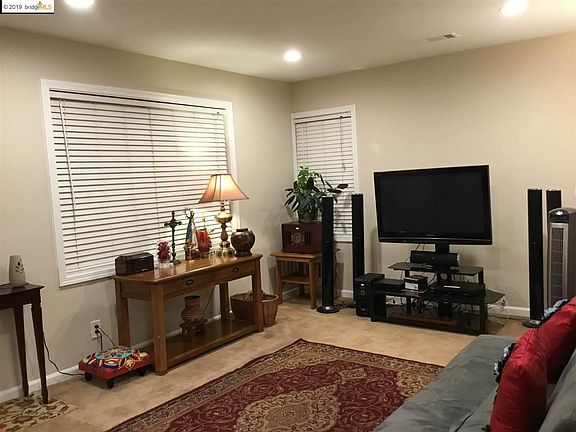 2nd image of 2520 Kelley Ave