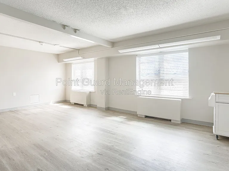 7460 Graceland Dr #325 — Photo 3