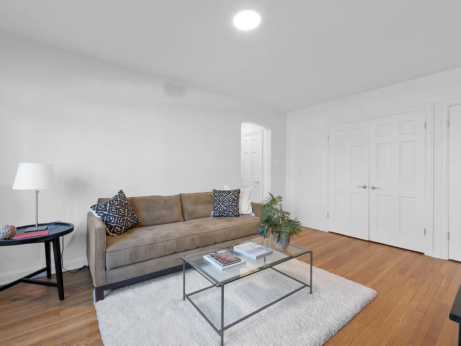 451 East Town Street - Unit 215 — Photo 3