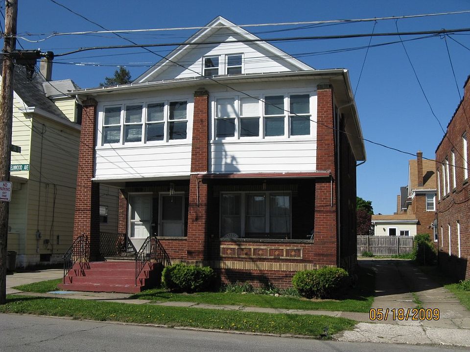 3008 Elmwood (2d floor)