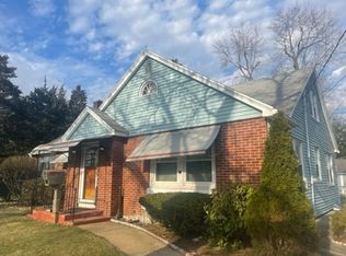 35 Glenwood St, Springfield, MA 01119