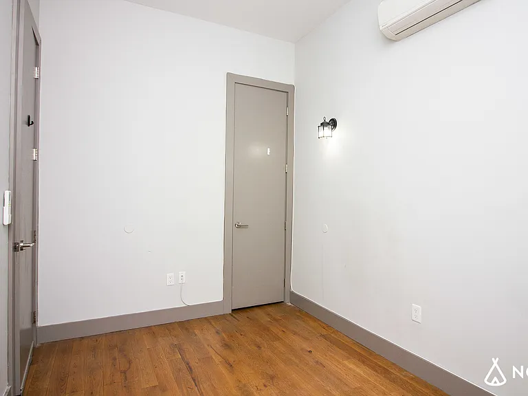 1873 Menahan St #2B — Photo 14