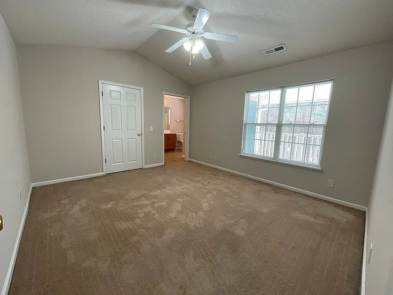 Meridian Park Apartments — Photo 126