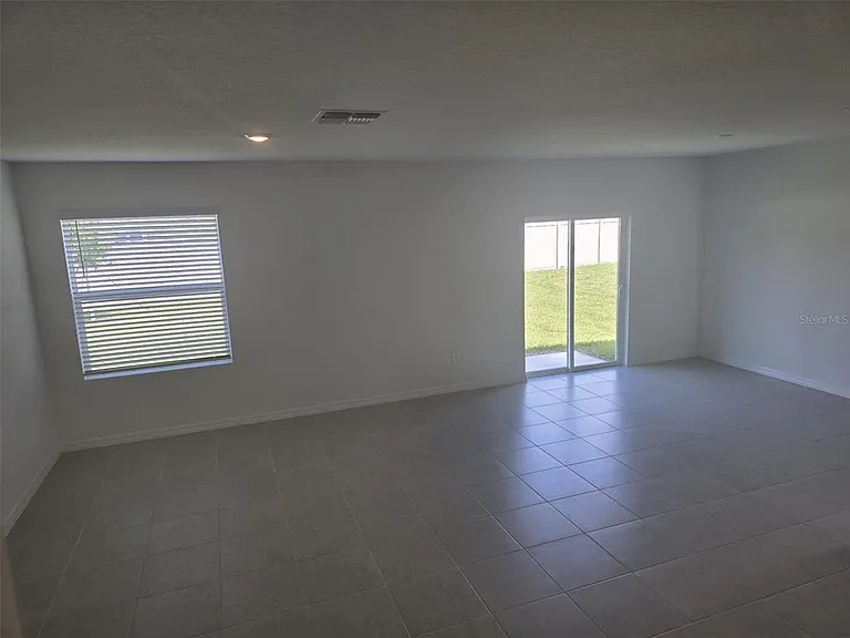 11962 Brae Way — Photo 2