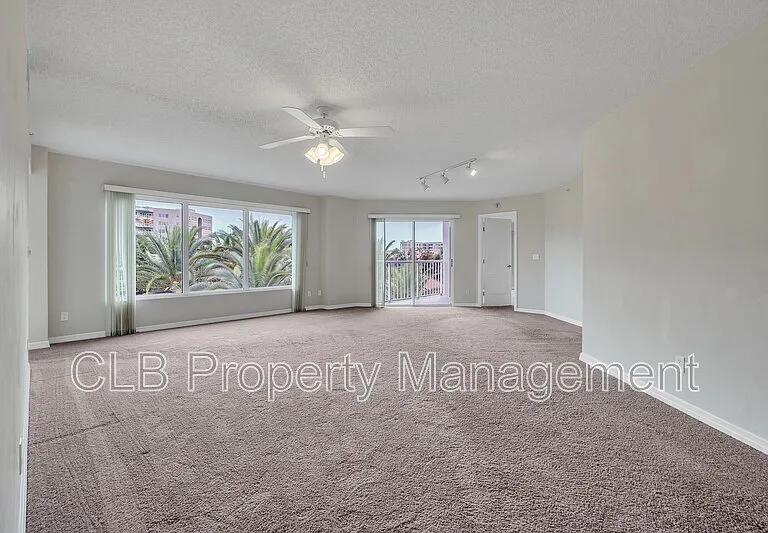 3 Oceans West Blvd #2B4 — Photo 2