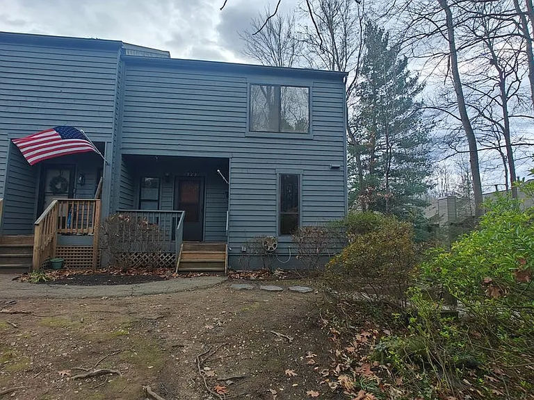 9523 Groundhog Dr — Photo 1
