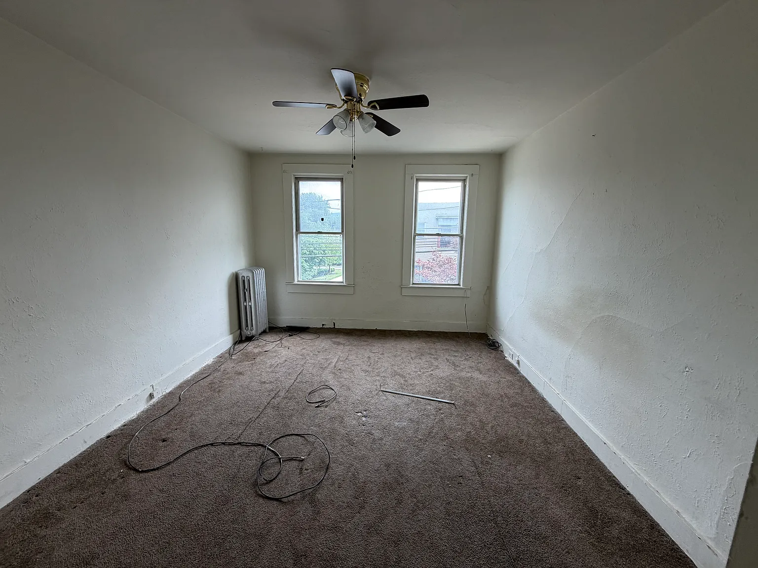 3 bed, 2400 sqft, $1,650 — Photo 4