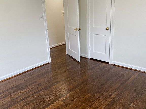 2nd image of 2929 Clifton St NW