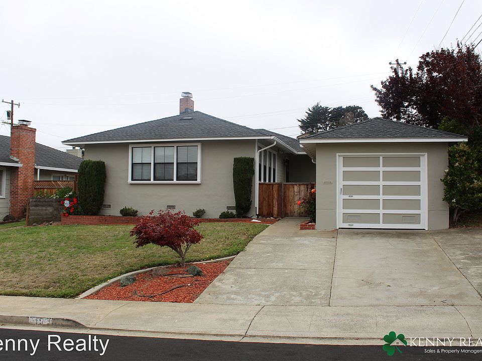 1st image of 15 Jacinto Ln