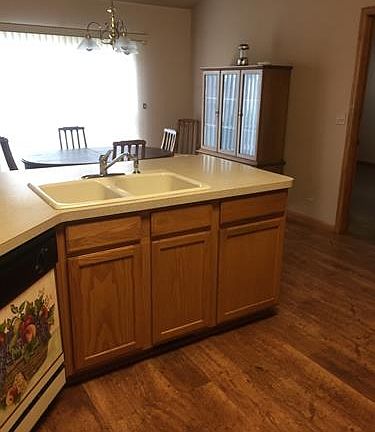 4th image of 1116 E Danbury Dr