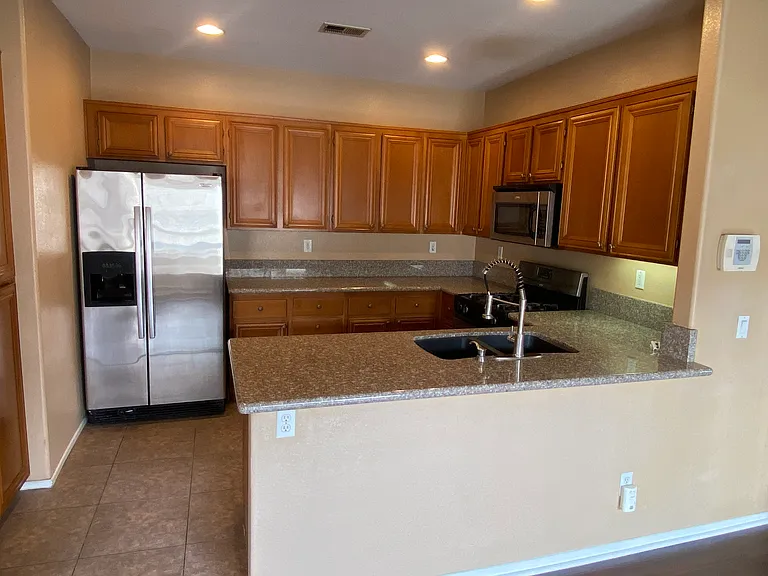6353 Avenida De Las Vistas #1 — Photo 10