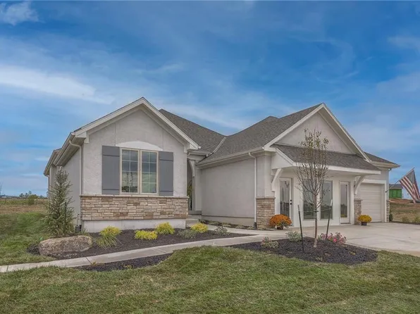 13841 Westgate St, Overland Park, KS 66221